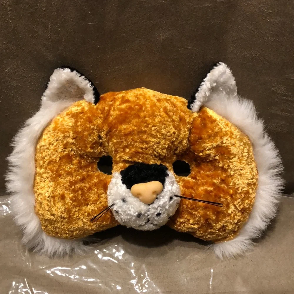 Adorable Kitty Mask 🐈